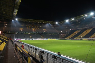 Noch ist es hell im Westfalenstadion