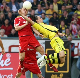 Neven in artistic air action