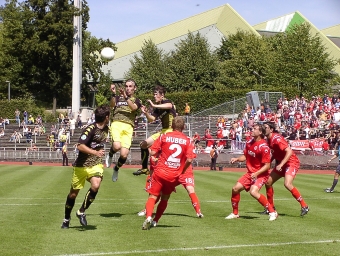 BVB II - OFC Kopfballduell