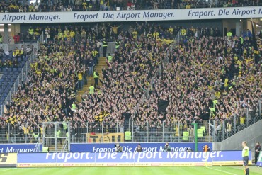 Der BVB-Block beim letzten Auswärtsspiel in der Mainmetropole