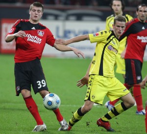 Sven Bender against Toni Kroos